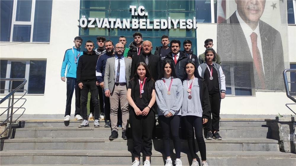 Boksta Özvatan rüzgarı esti Boksta Özvatan rüzgarı esti
