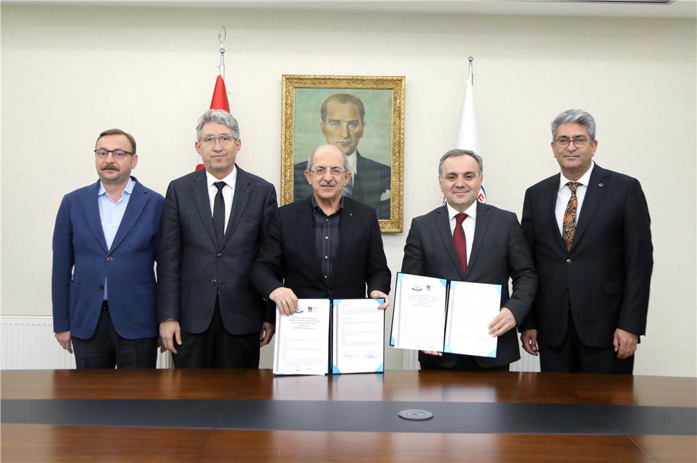 ERÜ ve TÜZDEV iş birliği protokolü imzaladı ERÜ ve TÜZDEV iş birliği protokolü imzaladı