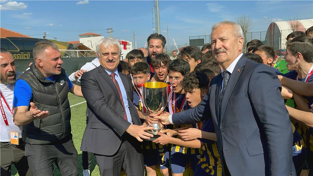 Talasgücü U-14, Türkiye Şampiyonu oldu
