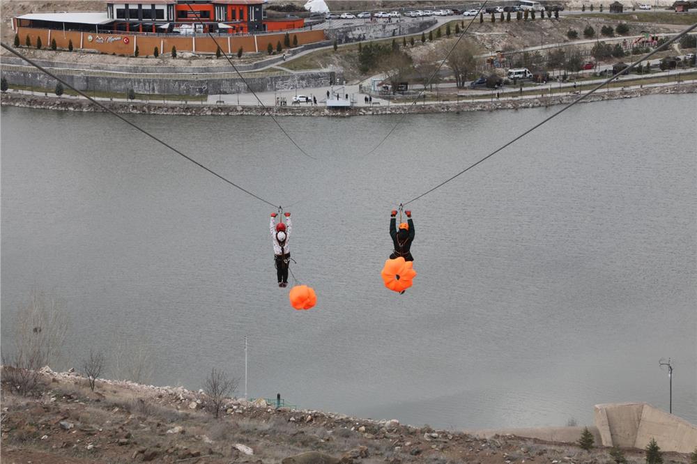 Tatilin gözdesi İncesu Zipline oldu