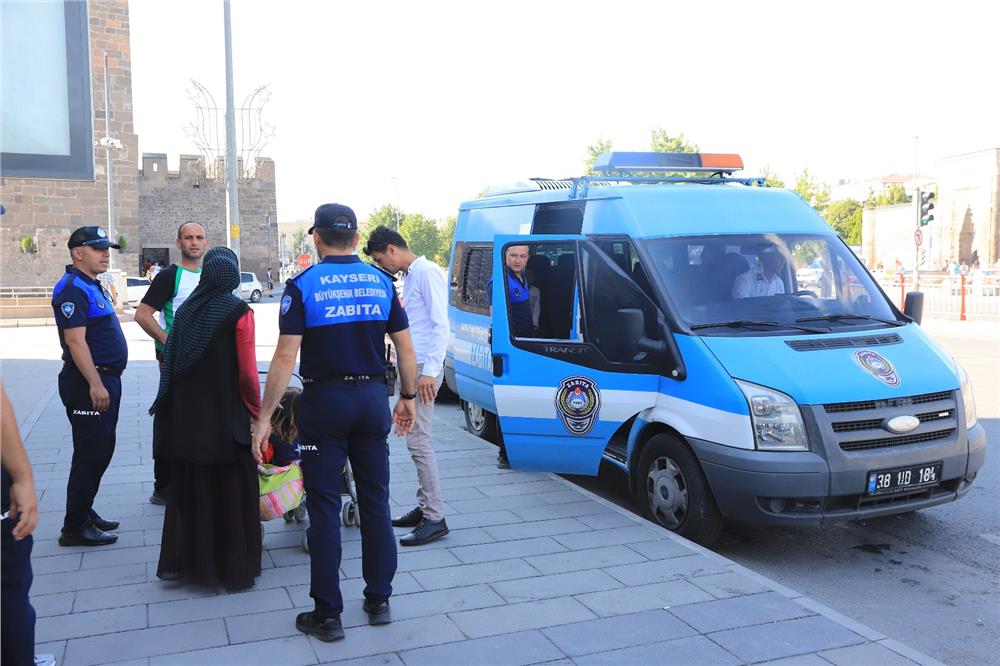 Zabıta ekipleri tam kadro sahada Zabıta ekipleri tam kadro sahada