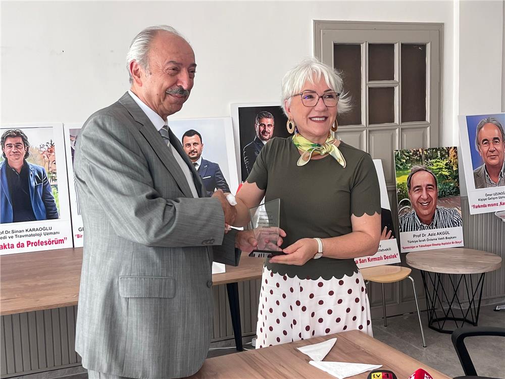 Türk Eğitim Vakfı'ndan KİGDER'e Teşekkür Plaketi