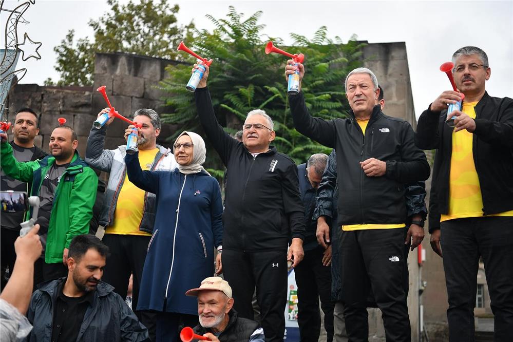 2024 Avrupa Spor Şehrinde 4'üncü Uluslararası Kayseri Yarı Maratonu coşkusu 2024 Avrupa Spor Şehrinde 4'üncü Uluslararası Kayseri Yarı Maratonu coşkusu