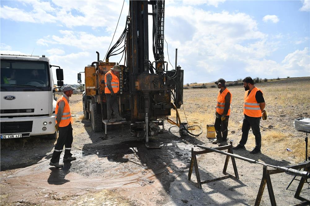 Başkan Büyükkılıç, mikrobölgeleme çalışmalarını yerinde inceledi Başkan Büyükkılıç, mikrobölgeleme çalışmalarını yerinde inceledi