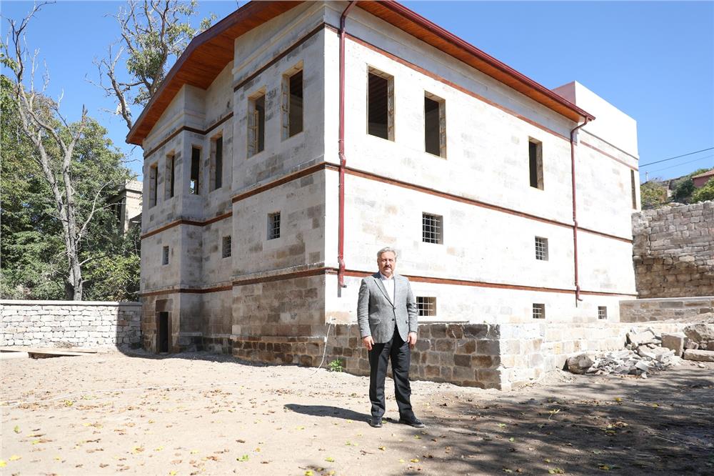 Başkan Palancıoğlu, Türkiye'ye örnek olacak Bağ Müzesini inceledi Başkan Palancıoğlu, Türkiye'ye örnek olacak Bağ Müzesini inceledi