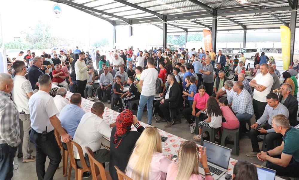 Mobil Başkan'ın yeni durağı Selçuklu Mahallesi oldu Mobil Başkan'ın yeni durağı Selçuklu Mahallesi oldu