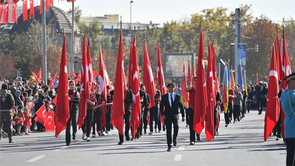 Başkan Büyükkılıç, Cumhuriyet Bayramı kutlamalarına katıldı Başkan Büyükkılıç, Cumhuriyet Bayramı kutlamalarına katıldı