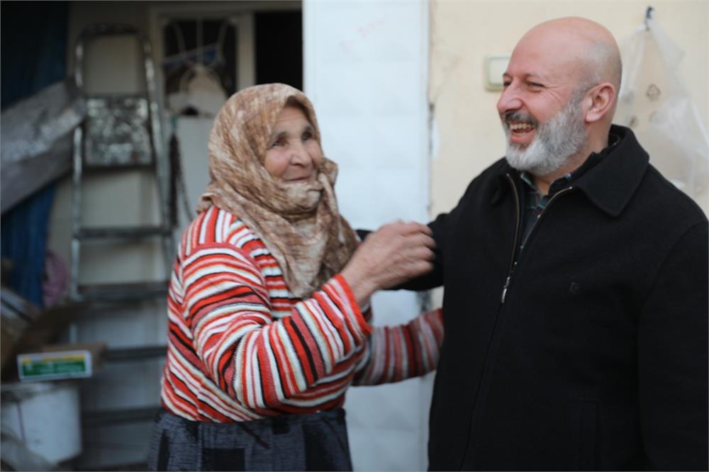 Asırlık çınarlar Kocasinan'ın şefkatli ellerinde