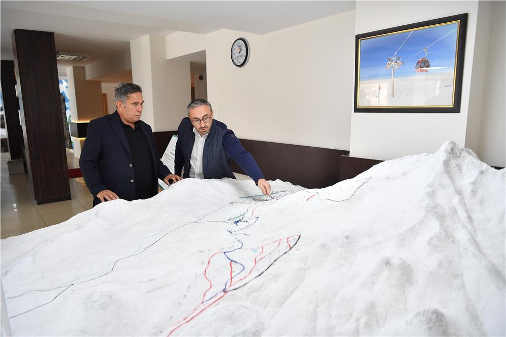Erciyes Yüksek İrtifa Kamp Merkezi'ni gören hayran kalıyor Erciyes Yüksek İrtifa Kamp Merkezi'ni gören hayran kalıyor