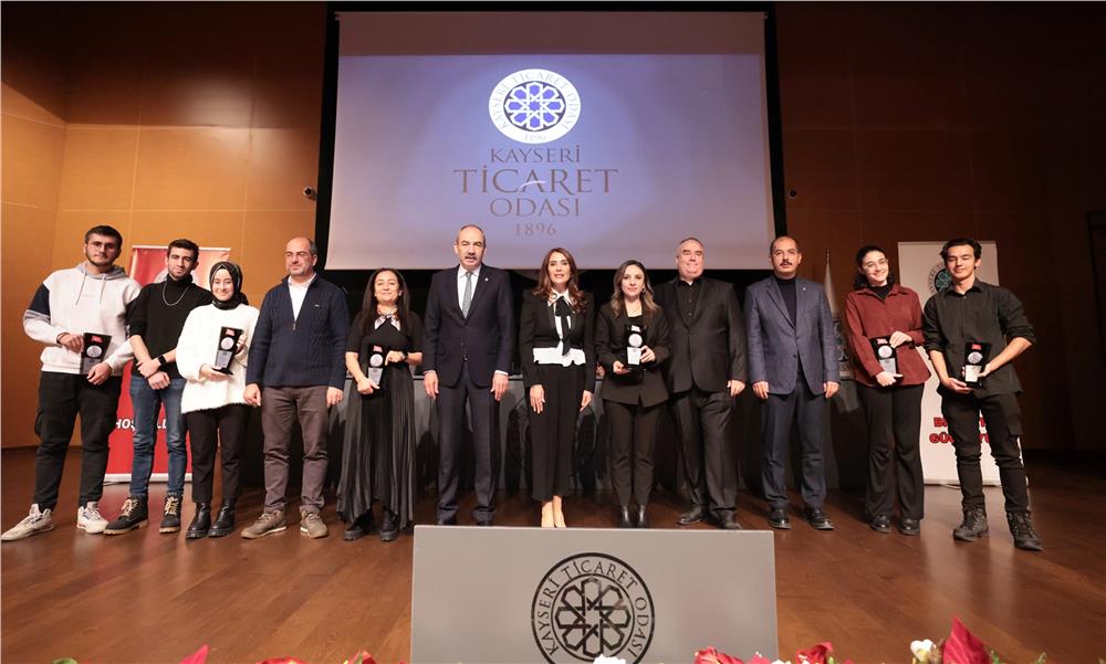 Gülsoy'dan uyarı: Faiz indirimi enflasyonu artırabilir Gülsoy'dan uyarı: Faiz indirimi enflasyonu artırabilir
