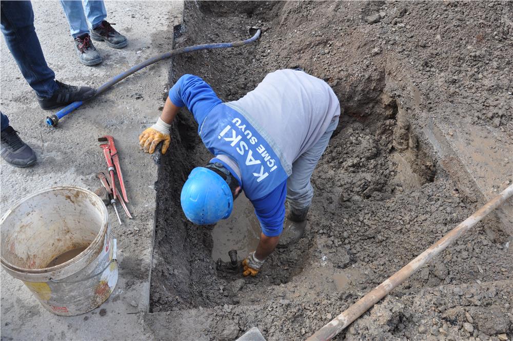 KASKİ, 70 milyon liralık su kayıp kaçağını önledi KASKİ, 70 milyon liralık su kayıp kaçağını önledi