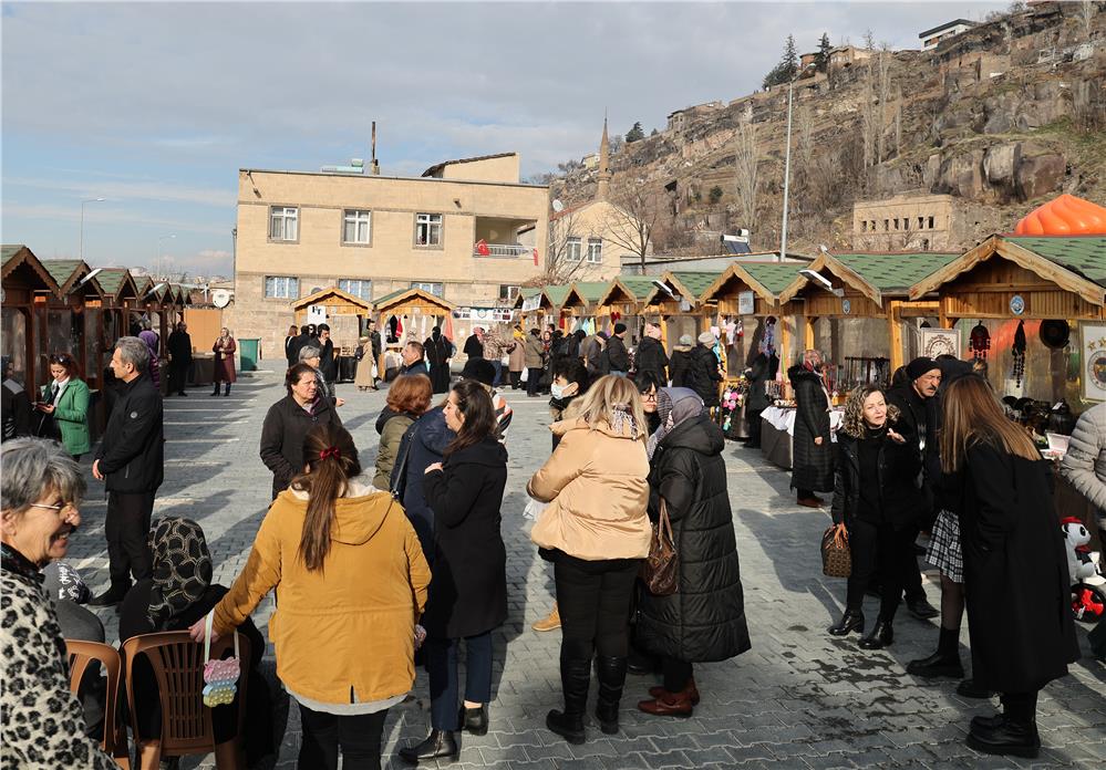 Talas'ın Maharetli Eller'i hem ekonomik hem de kültürel Talas'ın Maharetli Eller'i hem ekonomik hem de kültürel