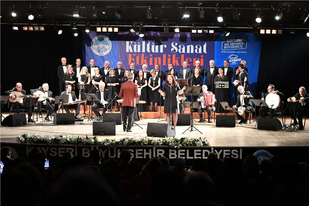 Kayseri Kent Korosu'ndan TSM ziyafeti Kayseri Kent Korosu'ndan TSM ziyafeti