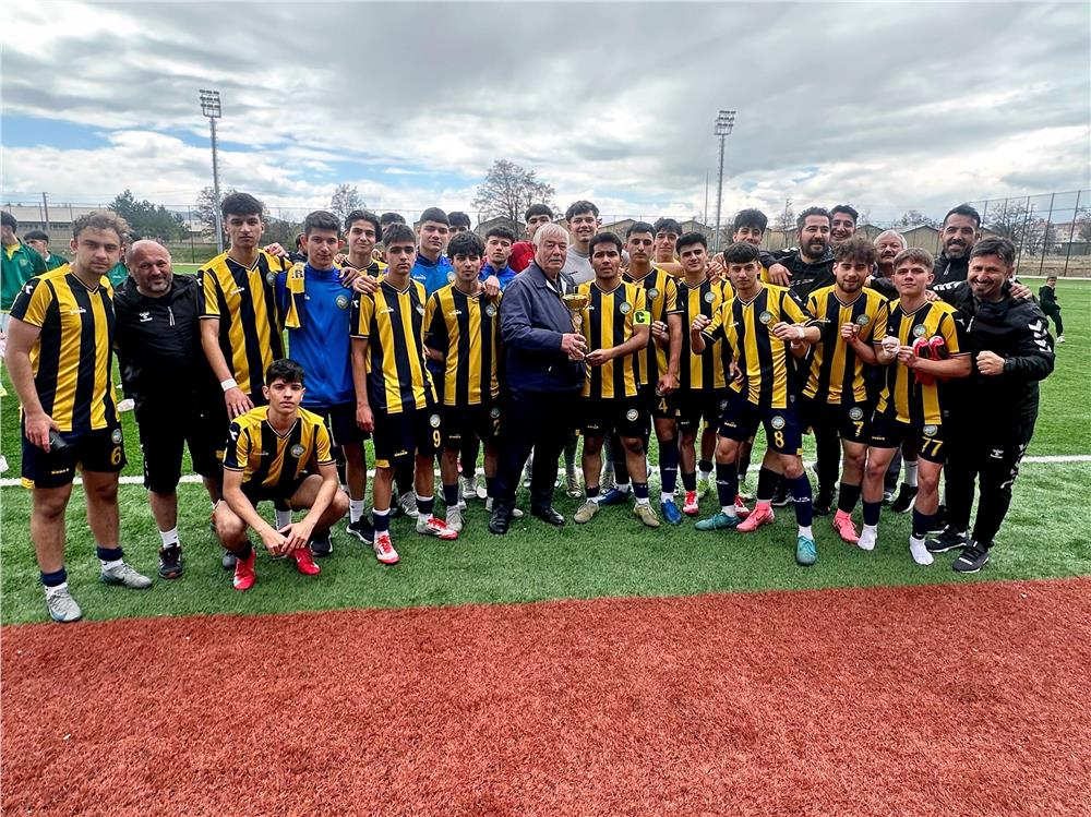 Talas Belediyespor şampiyonluk için adım adım ilerliyor
