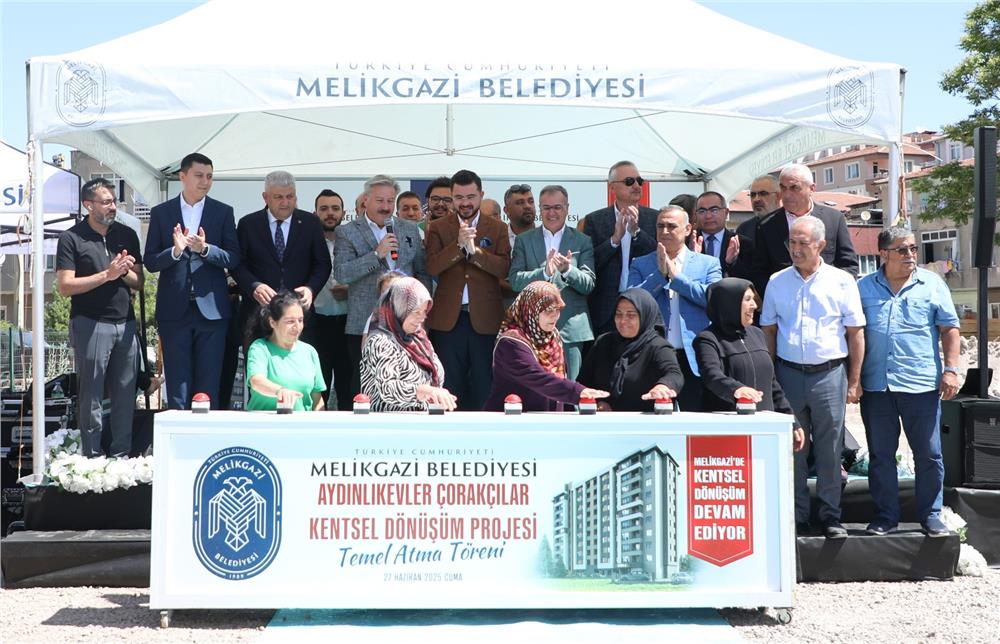 Aydınlıkevler'de kentsel dönüşümün temeli atıldı Aydınlıkevler'de kentsel dönüşümün temeli atıldı