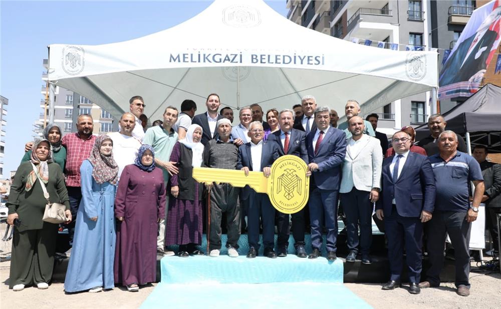 Battalgazi mahallesinde 120 aile hayalindeki eve kavuştu
