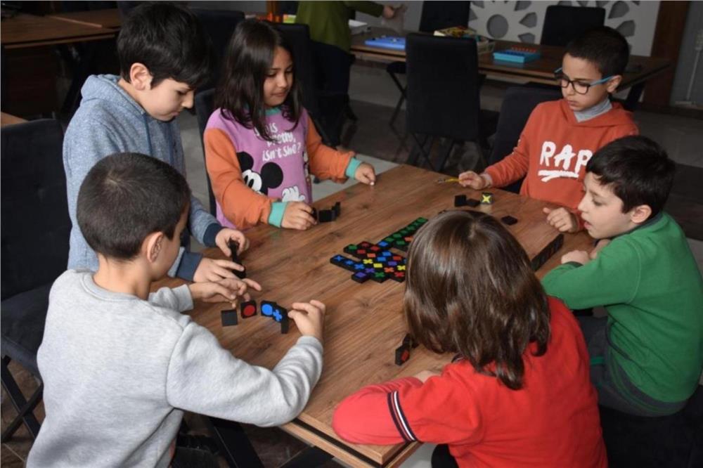 Geleceğin yöneticileri Kocasinan IQ Merkezi'nde yetişiyor Geleceğin yöneticileri Kocasinan IQ Merkezi'nde yetişiyor