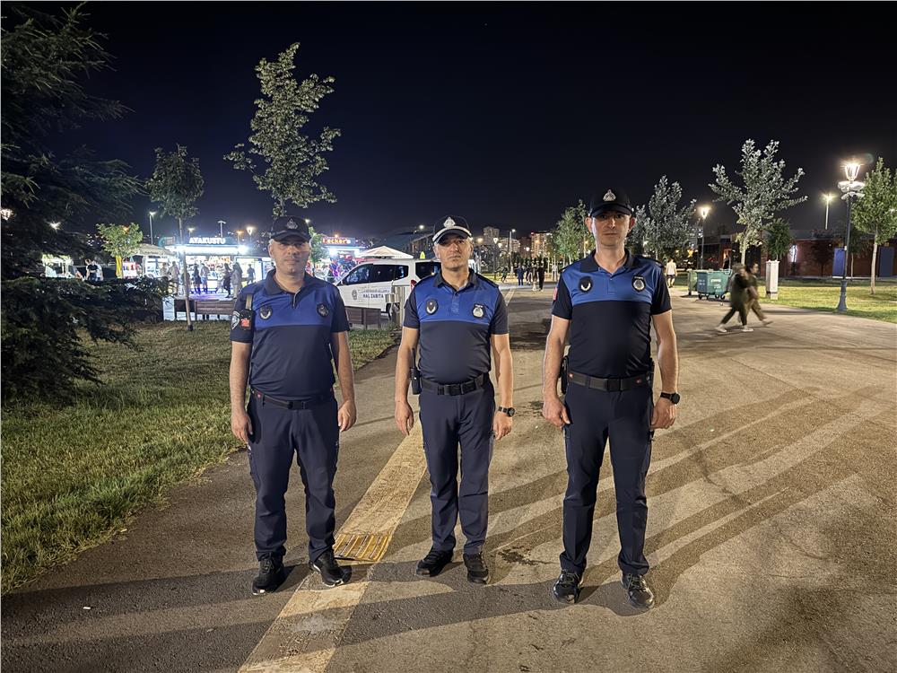 Kayseri'de zabıtalar Kayseri'de zabıtalar