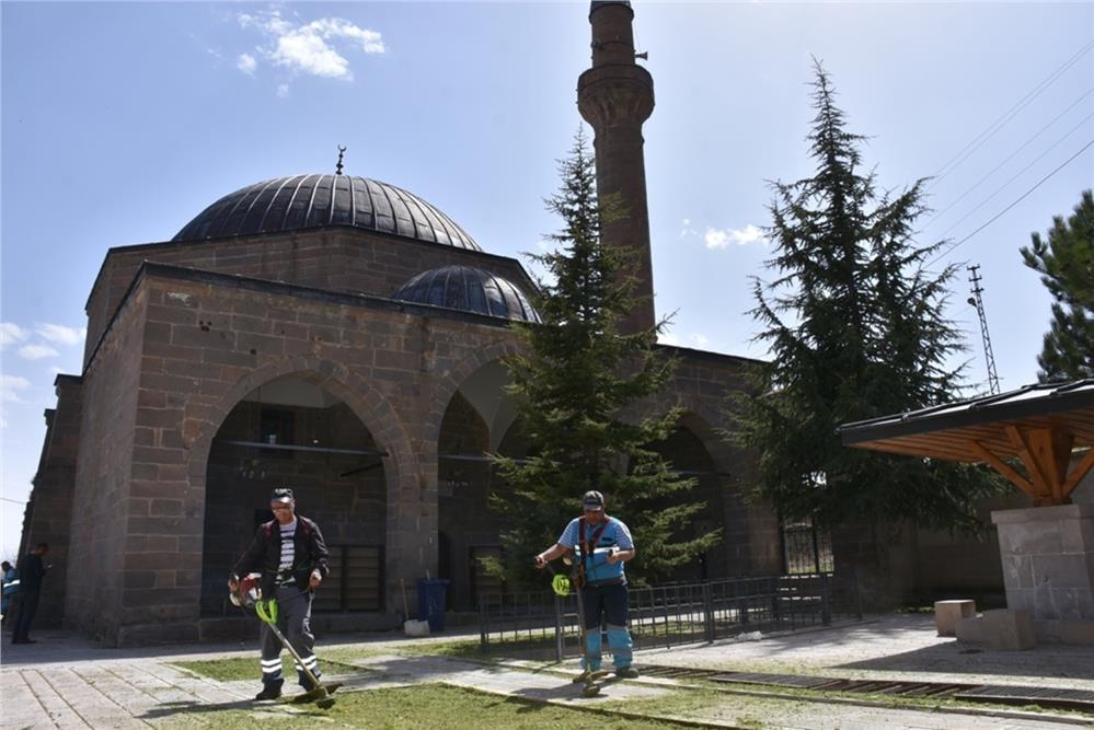 Kocasinan Belediyesi'nden bayram öncesi hizmet seferberliği