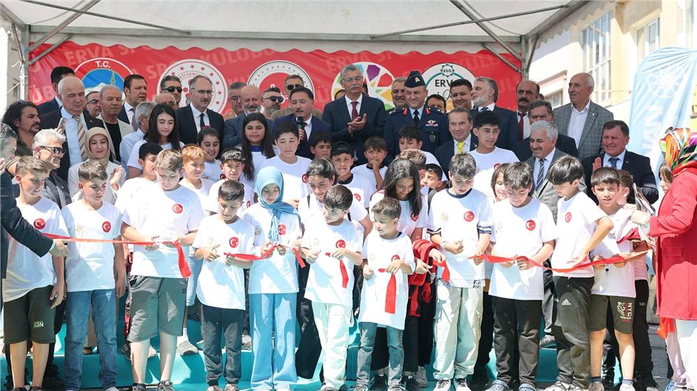 Kocasinan'da 55'inci ERVA Spor Okulu hizmete açıldı Kocasinan'da 55'inci ERVA Spor Okulu hizmete açıldı