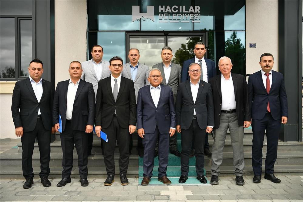 Hacılar Belediyesi'nde yatırım toplantısı yapıldı Hacılar Belediyesi'nde yatırım toplantısı yapıldı