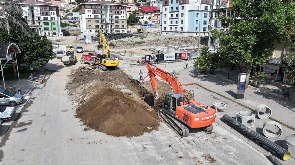 Hacılar'daki 547 konutluk TOKİ inşaatı devam ediyor