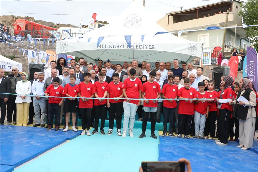 Melikgazi Belediyesi Mimarsinan ERVA Spor Okulları açıldı Melikgazi Belediyesi Mimarsinan ERVA Spor Okulları açıldı