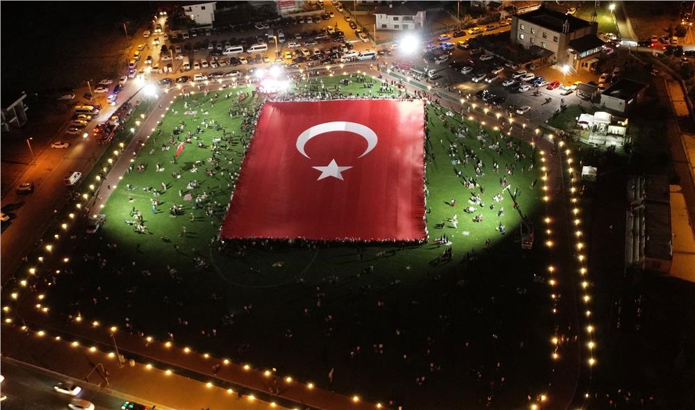 Talas Belediye Başkanı Mustafa Yalçın'dan 15 Temmuz mesajı Talas Belediye Başkanı Mustafa Yalçın'dan 15 Temmuz mesajı