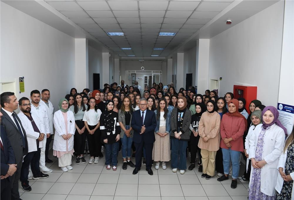 Üniversite öğrenci adaylarına Kayseri daveti Üniversite öğrenci adaylarına Kayseri daveti