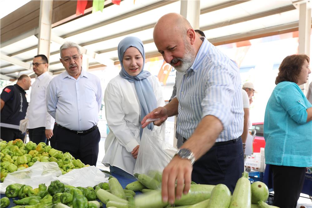 Başkan Çolakbayrakdar'a yüzde 100 ekolojik pazar teşekkürü