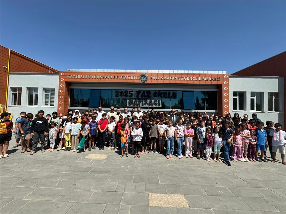 Kayseri'nin 6'ncı Üniversitesi KAYMEK'te yaz dönemi kapanış programı