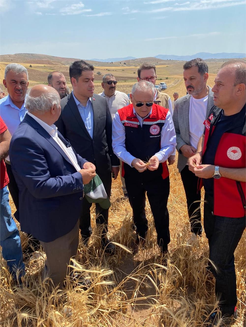Okandan'dan, Pınarbaşılı çiftçilere Kuraklık Desteği müjdesi Okandan'dan, Pınarbaşılı çiftçilere Kuraklık Desteği müjdesi
