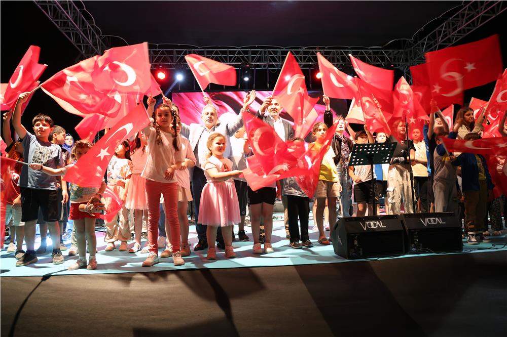 Talas Millet Bahçesi'nde Zafer Haftası coşkusu yaşandı