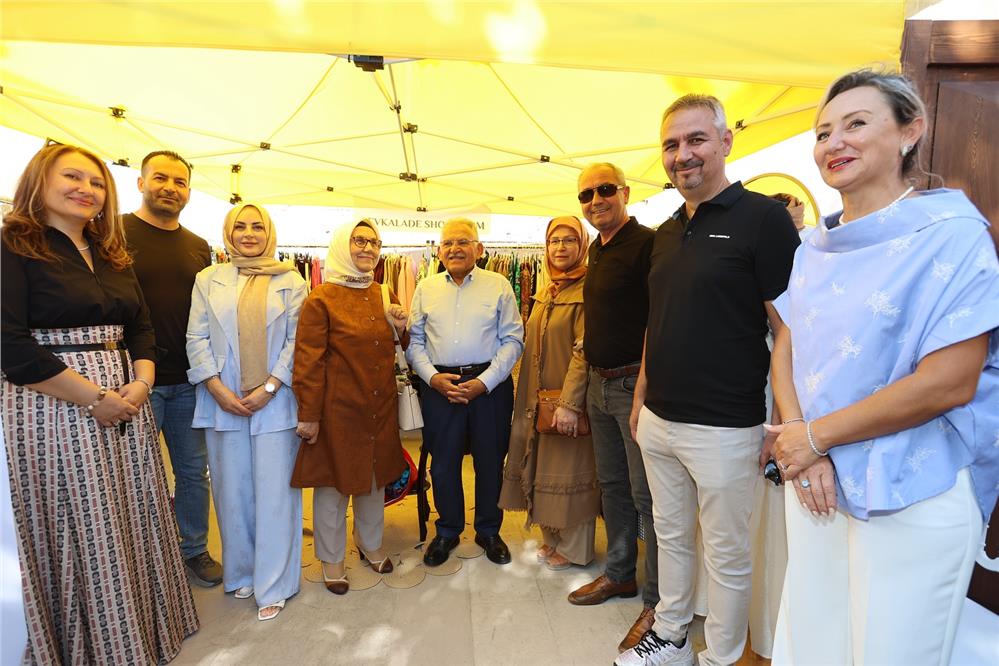 Başkan Büyükkılıç, tasarımcı kadınları ziyaret etti Başkan Büyükkılıç, tasarımcı kadınları ziyaret etti