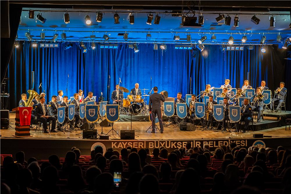 Kayseri'de kültür sanatın ritmi düşmüyor