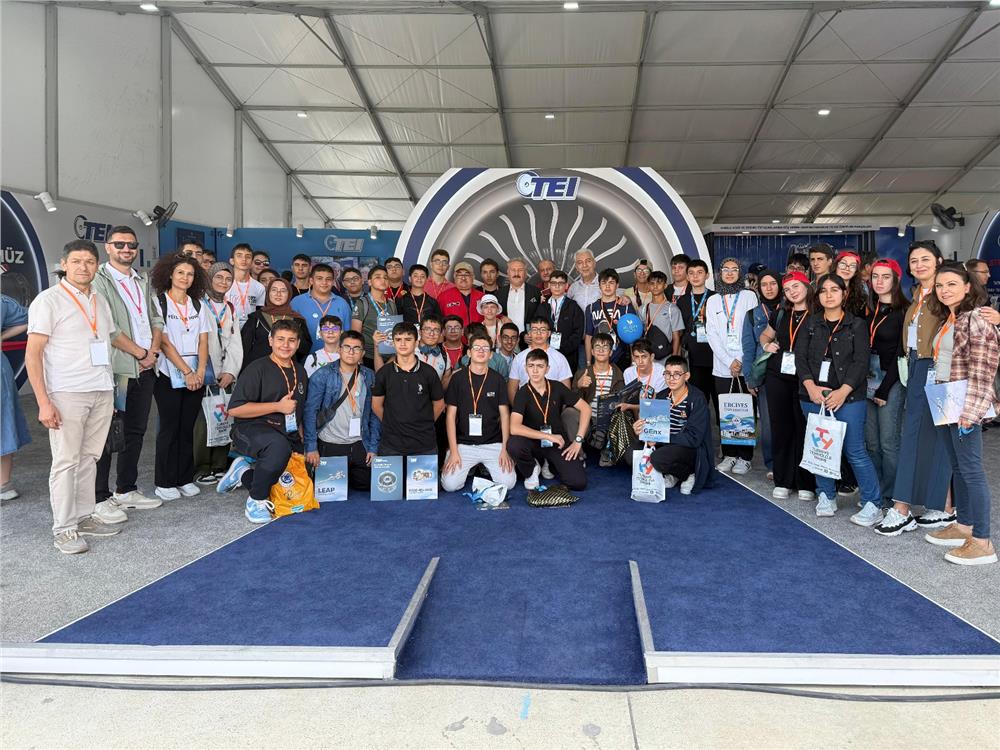 Kayseri'deki Havacılık Lisesi öğrencileri TEKNOFEST'te
