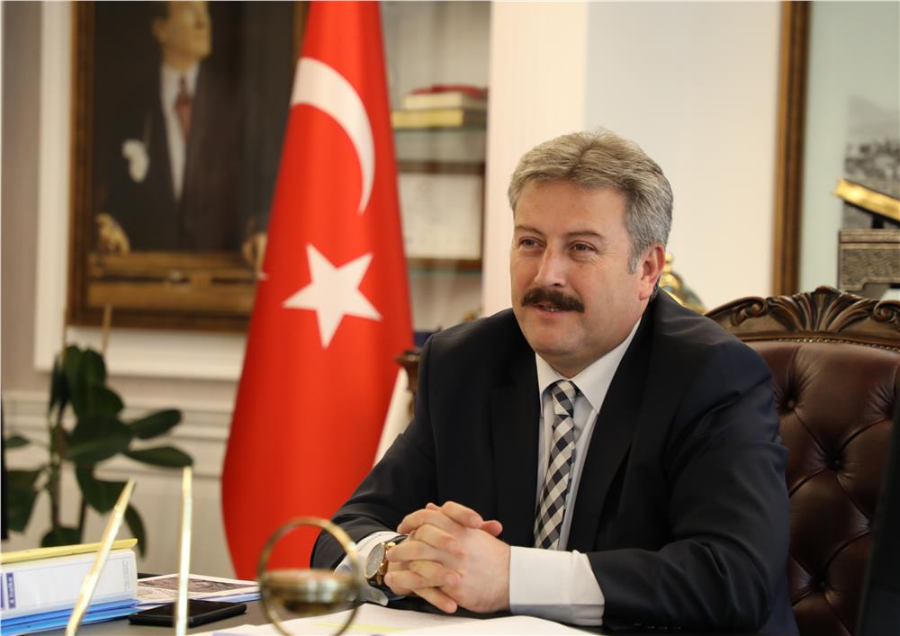 Melikgazi Belediyesi'nden 5 bin öğrenciye çanta ve kırtasiye desteği