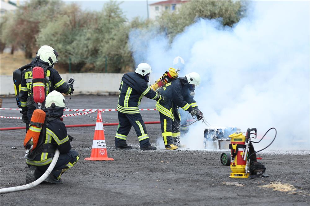 Büyükşehir'den lityum iyon batarya yangınları tatbikatına ev sahipliği