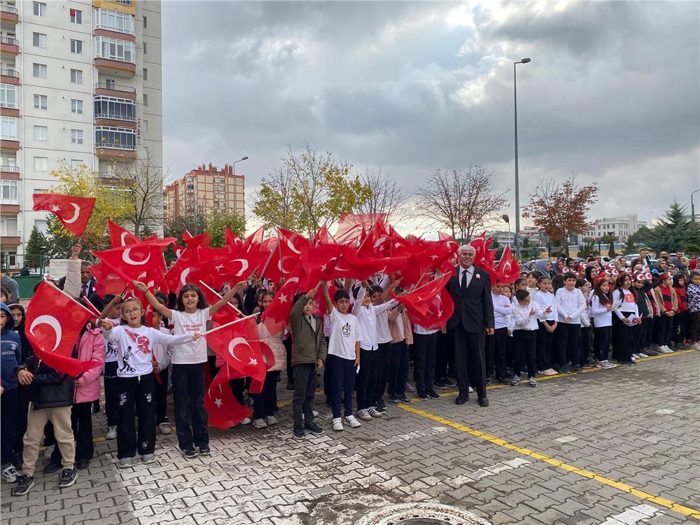 Minik öğrencilerin Cumhuriyet coşkusu Minik öğrencilerin Cumhuriyet coşkusu