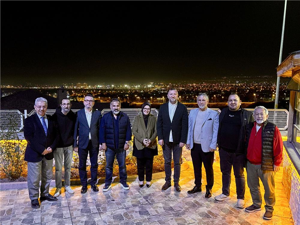 AK Parti Milletvekili Ayşe Böhürler, gazetecilerle bir araya geldi