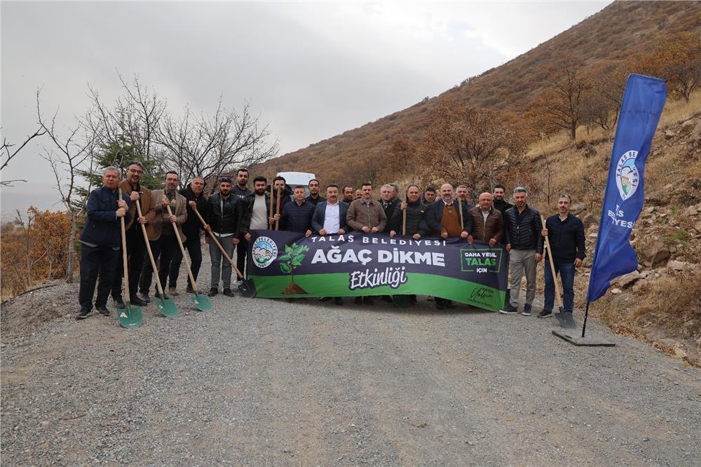 Ali Dağı'nın zirvesine 1111 fidan dikildi