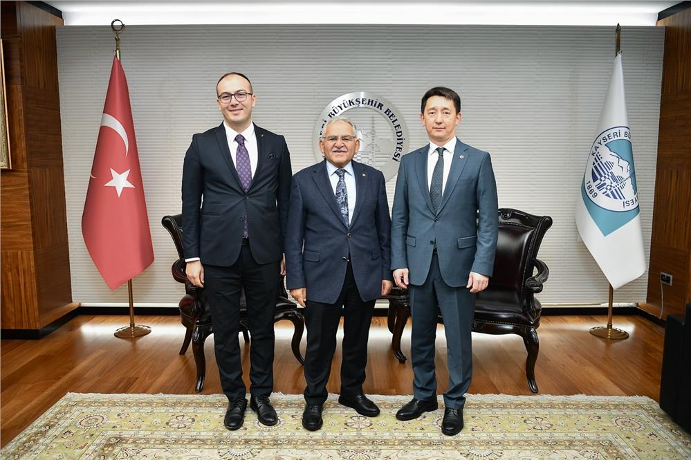 Başkan Büyükkılıç, Tataristan Türkiye Temsilcisi Gataullin'i ağırladı