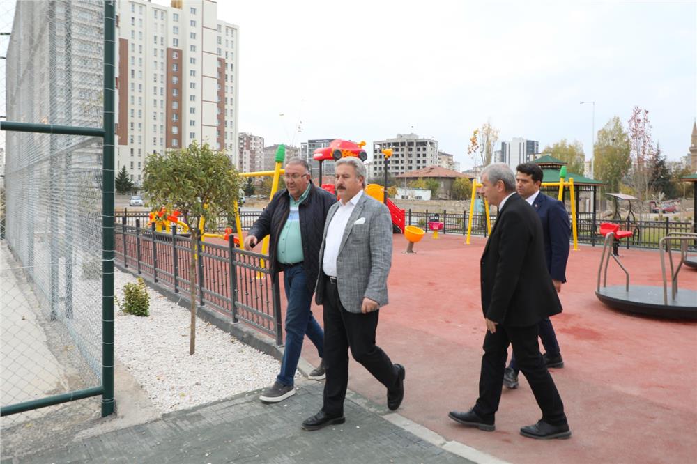 Melikgazi Belediyesi'nden Yıldırım Beyazıt'a iki park daha