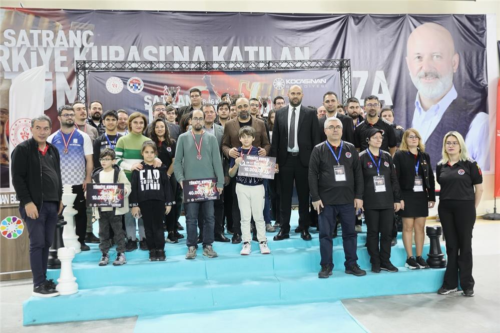 Satranç Türkiye Kupası ödülleri sahiplerini buldu