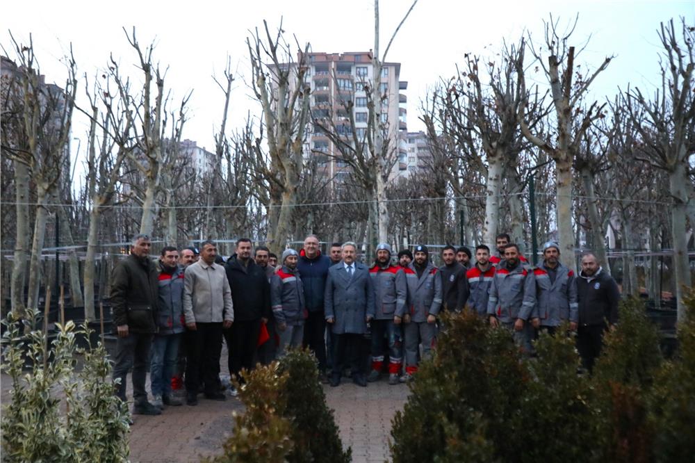 Melikgazi Belediyesi, Altınoluk'taki fidanlığa yeni ağaçlar aldı