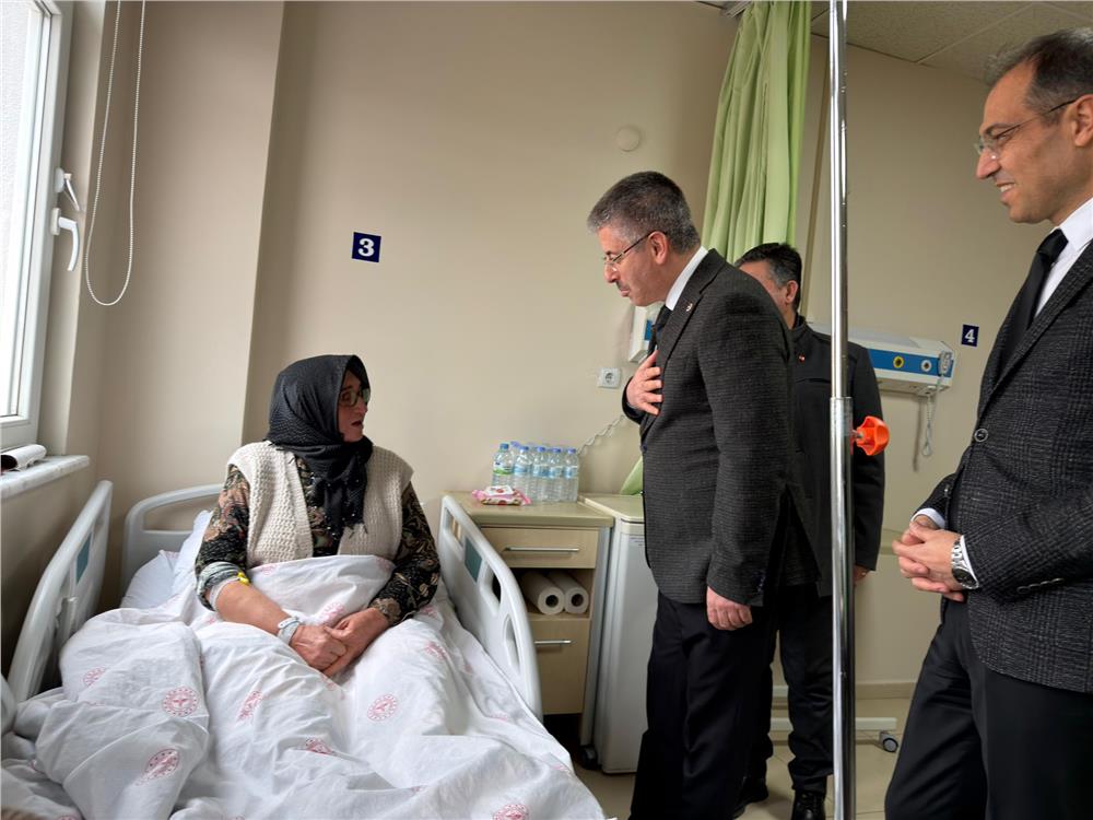 AK Partili Çopuroğlu, İncesu Devlet Hastanesi'ni ziyaret etti