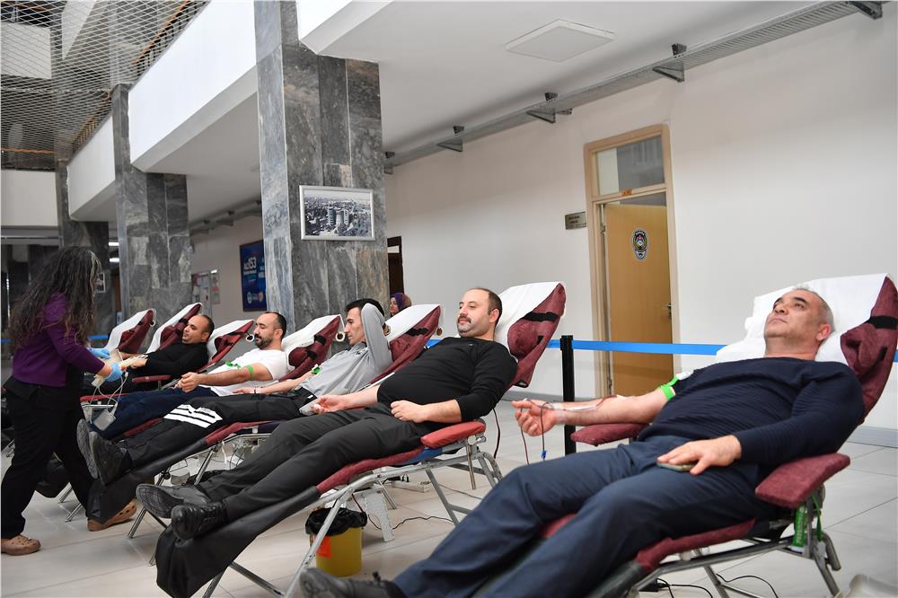 Büyükşehir ile ERÜ iş birliğinde kan bağışı kampanyası başlatıldı