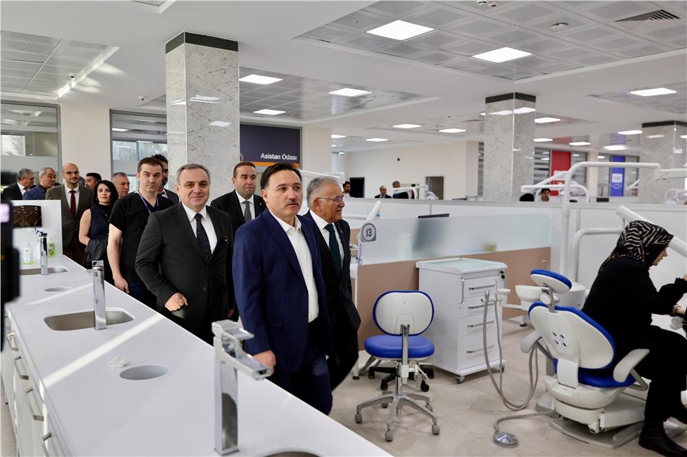 ERÜ Diş Hastanesi yeni binasında ilk hastalarını aldı