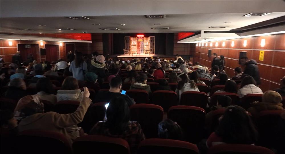 KAYMEK'ten eğlence dolu tiyatro etkinliği