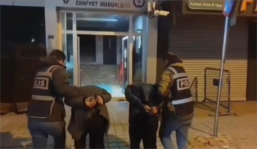 Kayseri'de işyerinden hırsızlık yapan iki kişi tutuklandı